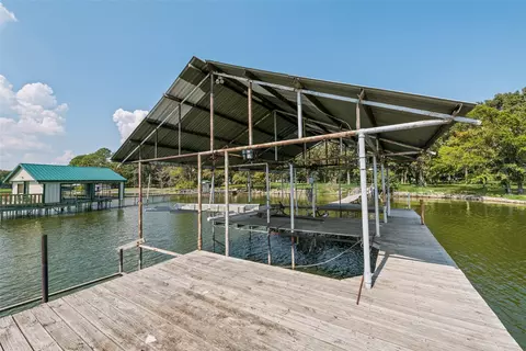 1457 Riverside Dr, Quinlan, TX 75474