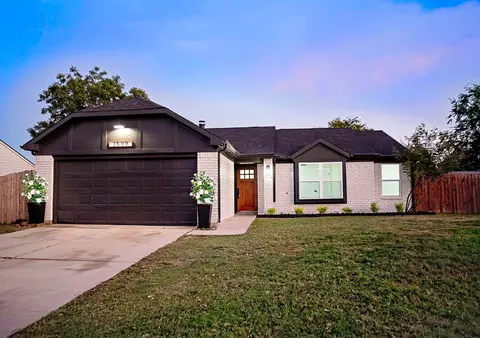 3509 Meadowview Dr, Corinth, TX 76210