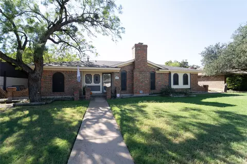 1033 Chriswood Dr, Abilene, TX 79601