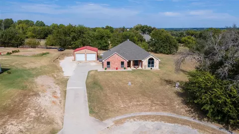 207 Bay Ct, Weatherford, TX 76088