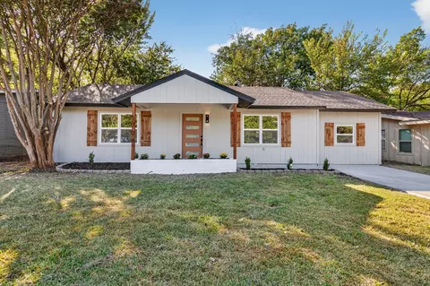 1704 Sharon St, Arlington, TX 76010