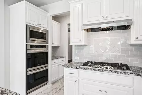 6012 Oakmere Ln, Aubrey, TX 76227 photo 9