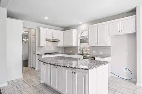 6012 Oakmere Ln, Aubrey, TX 76227 photo 11