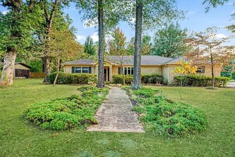 3345 W Kaufman St, Paris, TX 75460