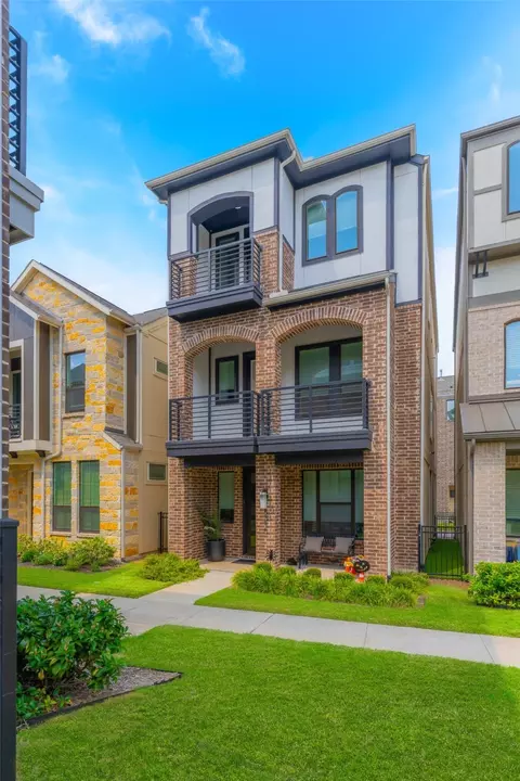 8256 Milroy Ln, Dallas, TX 75231