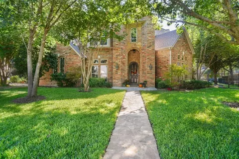 5848 River Meadows Pl, Fort Worth, TX 76112
