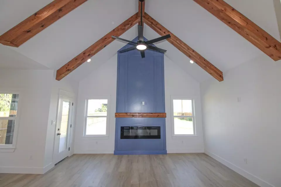 Living - 2521 Bruce St, Fort Worth, TX 76111 photo 4 of 5