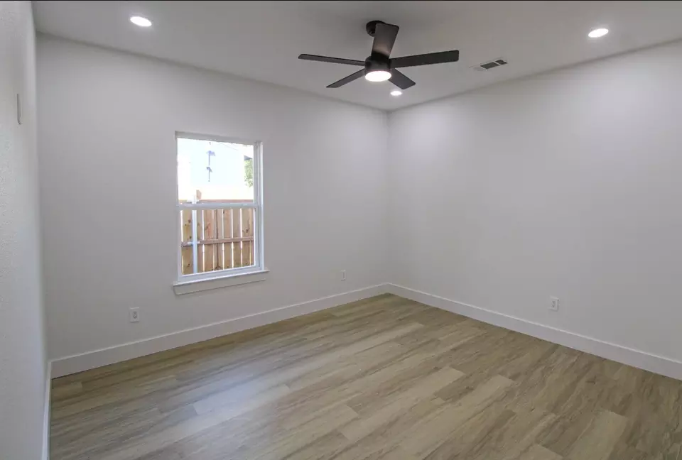 Bedroom - 2521 Bruce St, Fort Worth, TX 76111 photo 2 of 7