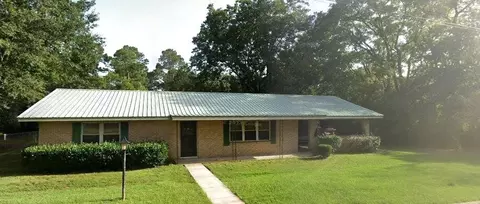 111 Hilltop Dr, Naples, TX 75568