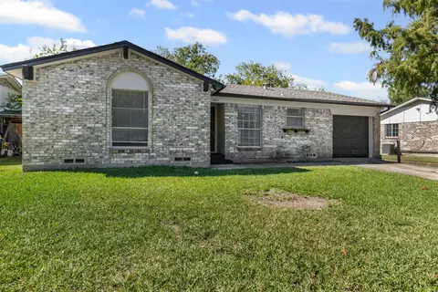 3925 Sapling Dr, Balch Springs, TX 75180