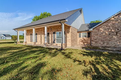 120 Smith Ln, Combine, TX 75159
