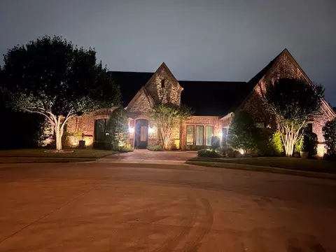 4001 Fairmont Ct, Bedford, TX 76021