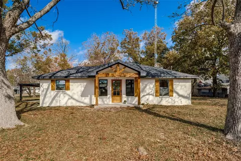 203 W 2nd St, Dodd City, TX 75438