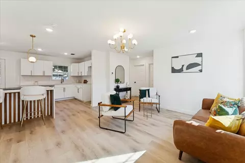 2223 Cunningham St, Irving, TX 75062