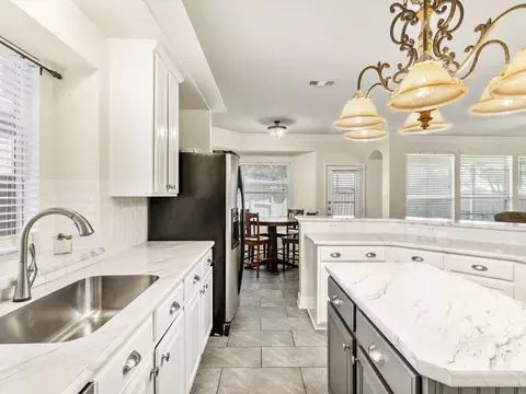 7121 Raintree Way, Denton, TX 76210