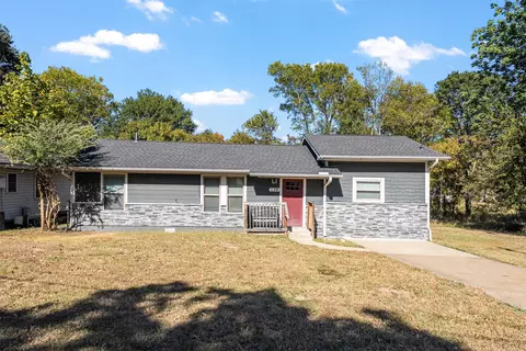 120 Memorial Dr, Gun Barrel City, TX 75156