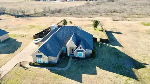 1165 Chartres St, Kaufman, TX 75142