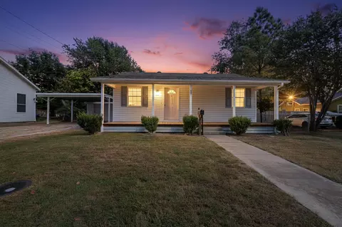 830 Carver St, Mesquite, TX 75149