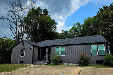 2231 Clarksville St, Paris, TX 75460