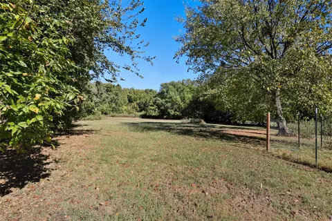 6316 Rough Rd, Cleburne, TX 76031 photo 2
