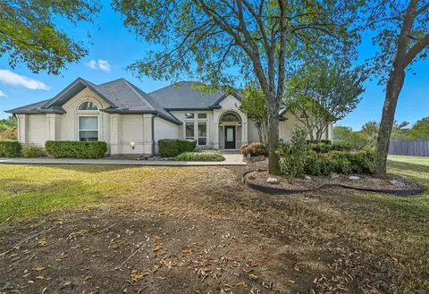 2828 Eden Dr, Cedar Hill, TX 75104