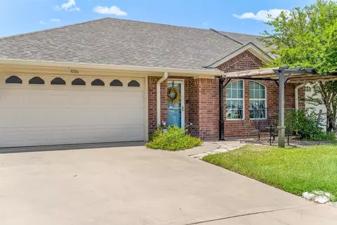 1006 Teresa Ct, Granbury, TX 76048