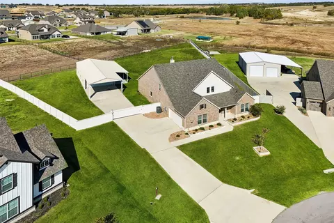 131 Clearwater Ct, Rhome, TX 76078