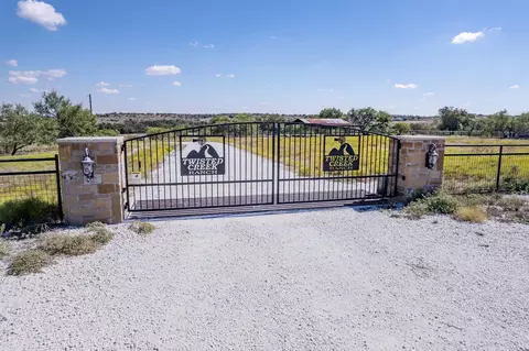 342 Tatanka Trl, Gustine, TX 76455 photo 6
