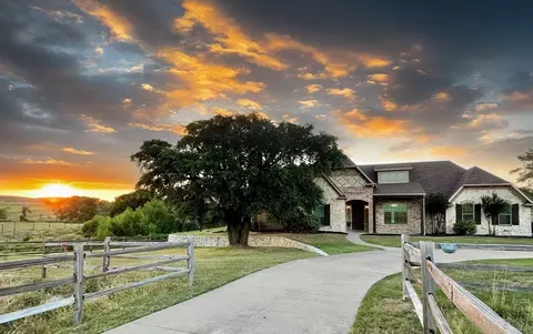 2208 Beau West Ct, Granbury, TX 76049