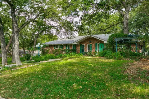 1309 Driftwood Dr, Euless, TX 76040