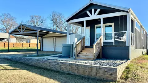 161 Pillsbury Cir, Quitman, TX 75783