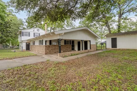 2328 Wildwood Way, Tool, TX 75143
