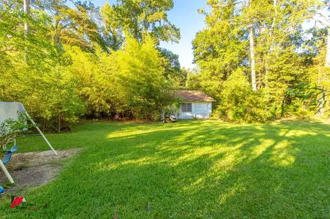 Exterior - 206 North St, Springhill, LA 71075 photo 2 of 3