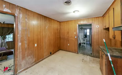Entry Way - 206 North St, Springhill, LA 71075 photo 2 of 2