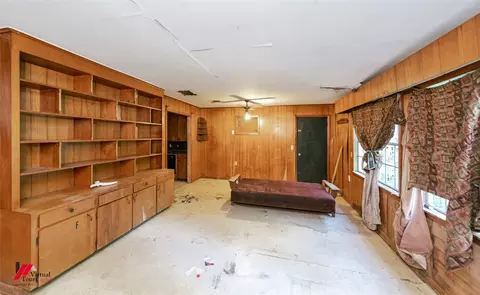 Living - 206 North St, Springhill, LA 71075 photo 6 of 6