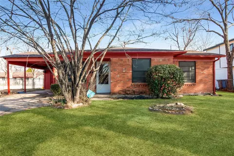 220 Satinwood Dr, Dallas, TX 75217
