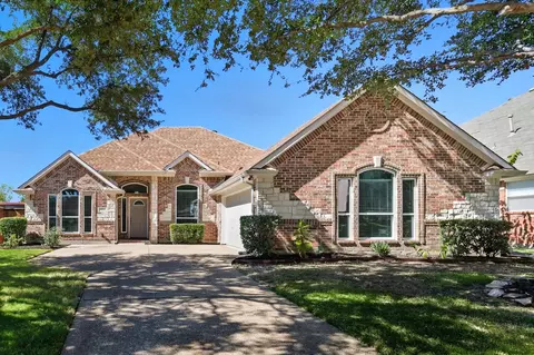 5984 Sandhill Cir, The Colony, TX 75056