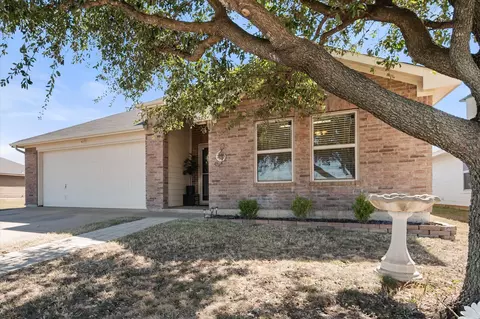 2033 Old Glory Trl, Fort Worth, TX 76134