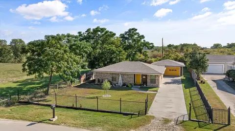 2220 Andover St, Sansom Park, TX 76114