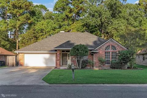 3820 Shadow Bend Dr, Haughton, LA 71037