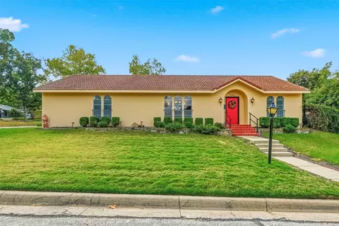 1803 Michael Ct, Arlington, TX 76010