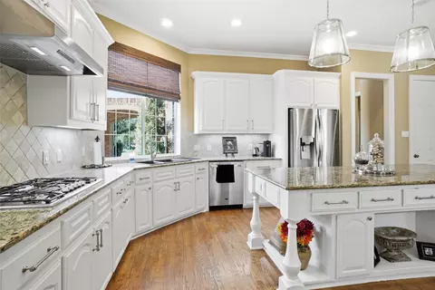 2100 Cedar Ridge Ct, Keller, TX 76248