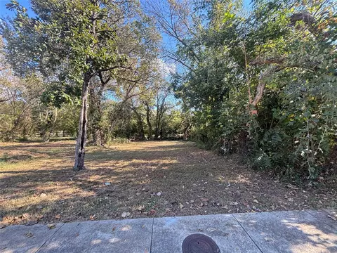 2850 Frost Ave, Dallas, TX 75215