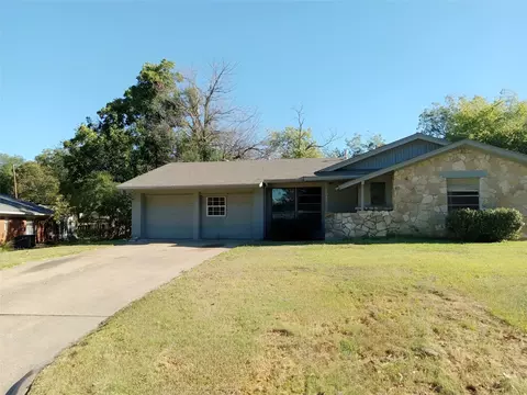 Exterior - 202 Brookhaven Ter, Commerce, TX 75428 photo 6 of 8