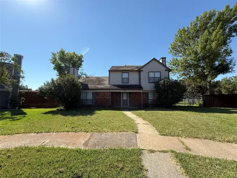 2301 Sweetbriar Ct, Mesquite, TX 75150