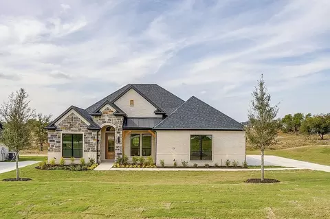 320 Slimp Blf, Azle, TX 76020
