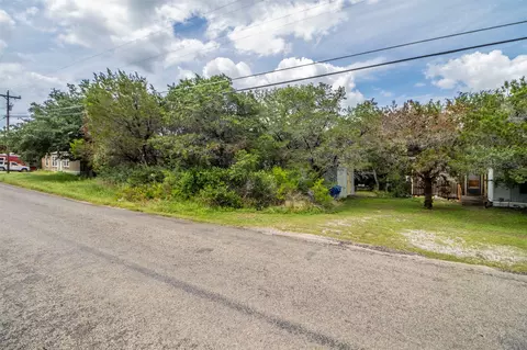 4311 W Oak Trl, Granbury, TX 76048
