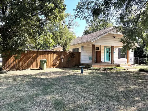 723 Woodrow St, Arlington, TX 76012