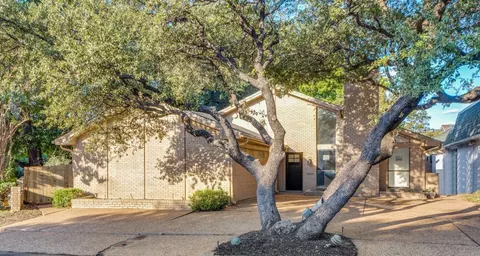 3801 Brookhaven Cir, Fort Worth, TX 76109