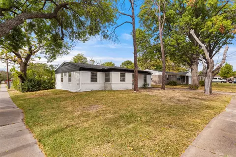 4801 Salem Dr, Mesquite, TX 75150